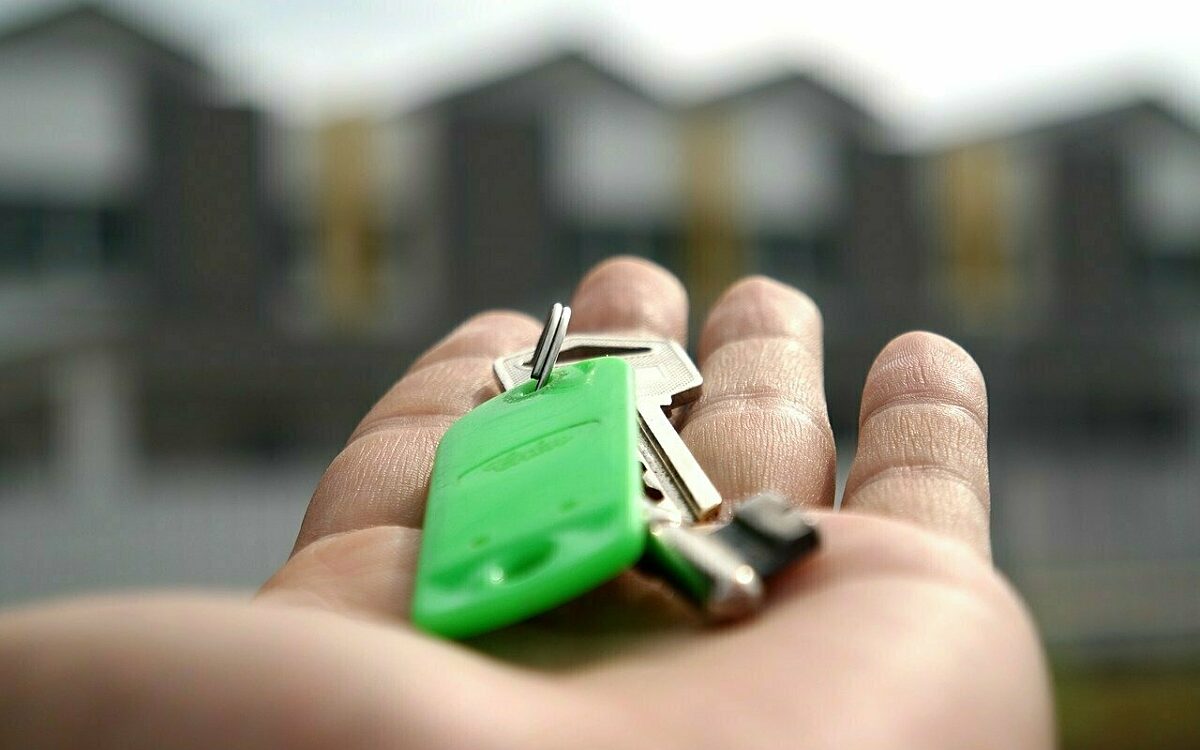 Der Schlüssel zur Wohnung oder dem Haus - Miete oder Kauf? Der Schlüssel zur Wohnung oder dem Haus - Miete oder Kauf?